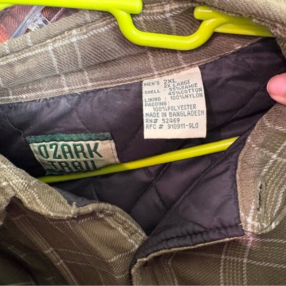 Ozark Trail Quilted Flannel Shirt Jacket Olive Green Plaid Oversized - Picture 6 of 6